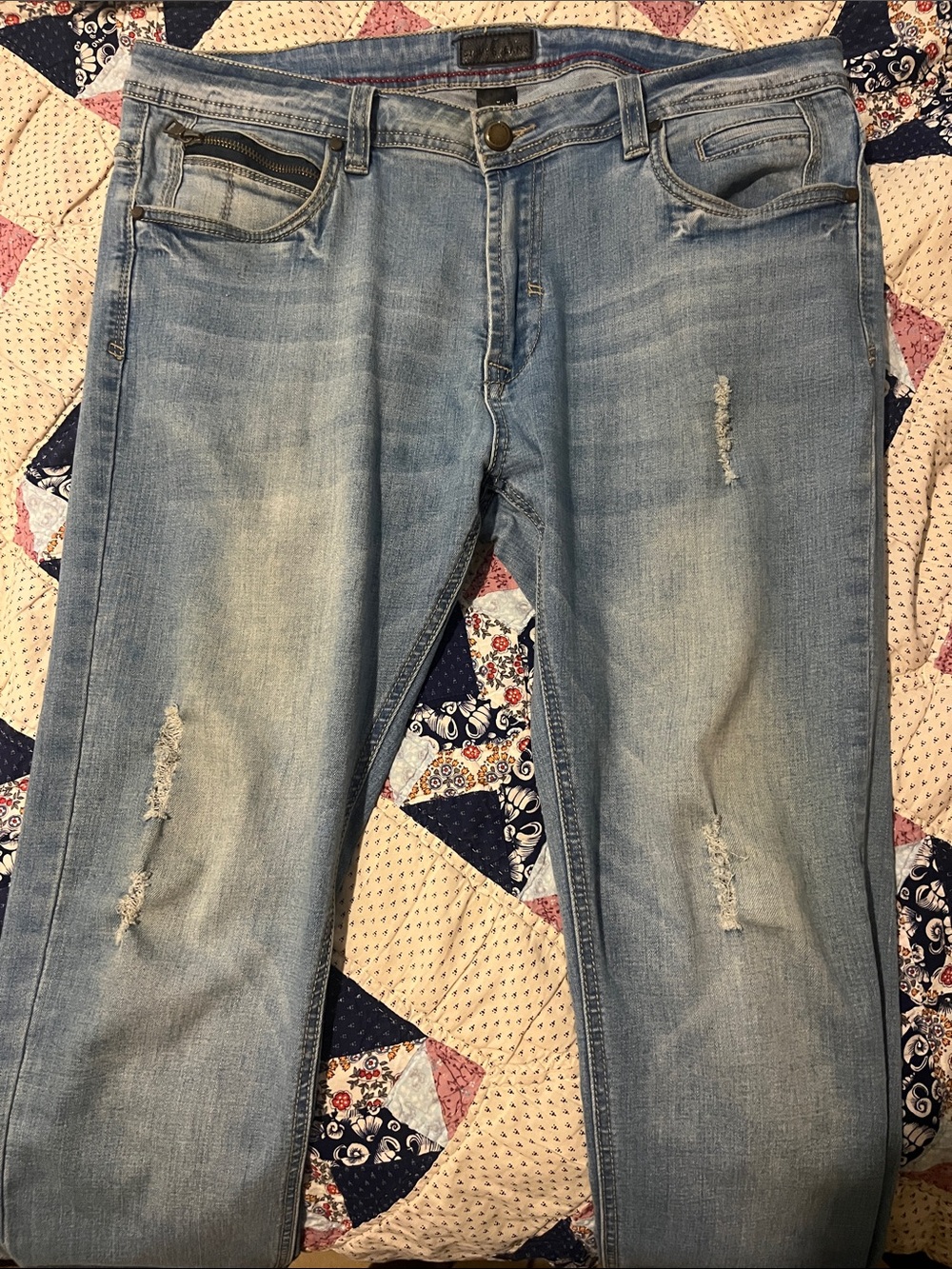 Light Wash Distressed Stevie Jeans